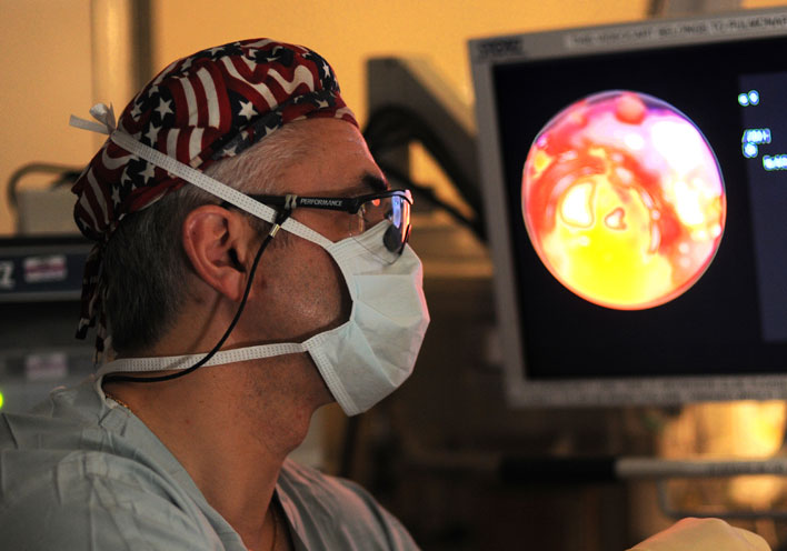 Pulmonologist Dr. Simoff performing bronchoscopy