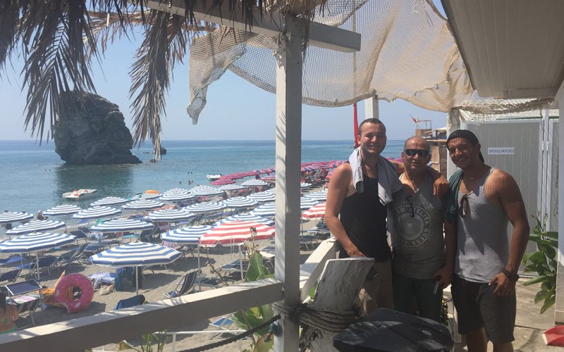 lung cancer patient frank with family by the beach