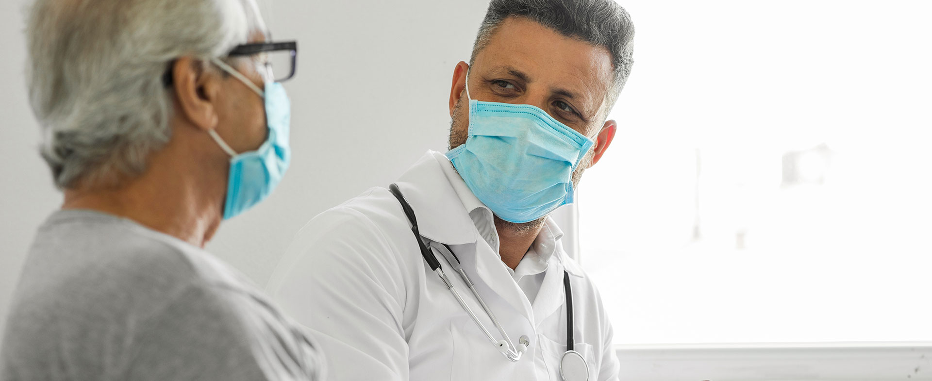 doctor consulting patient