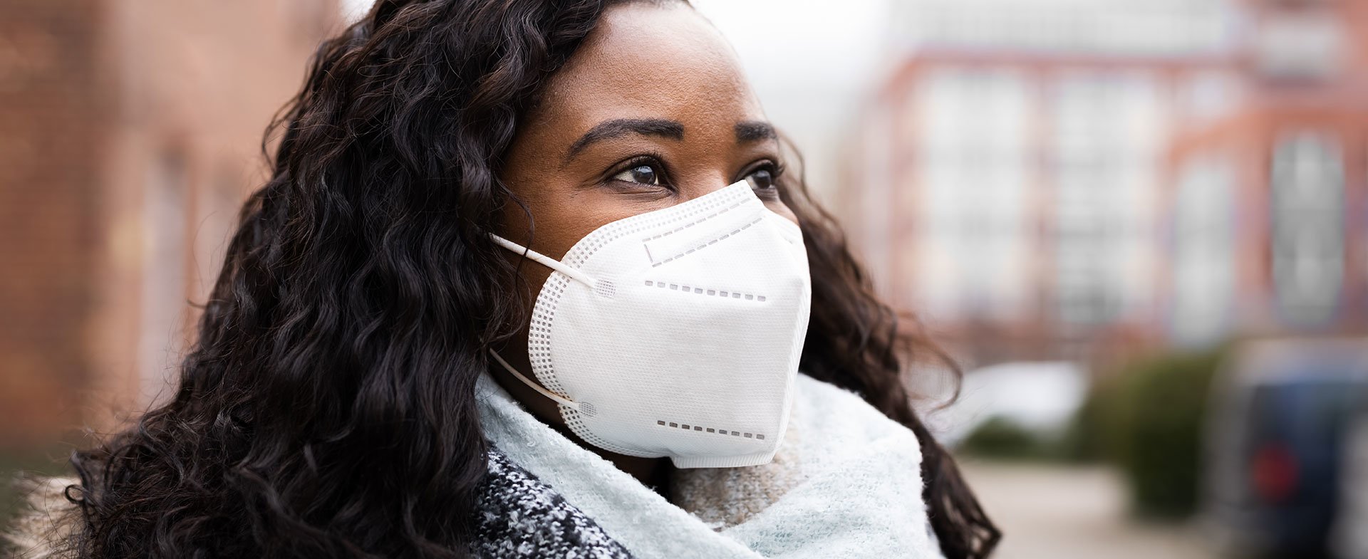 woman wearing face mask