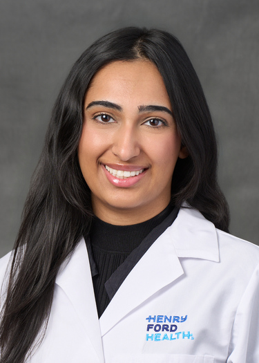 Headshot of Aroma Naeem