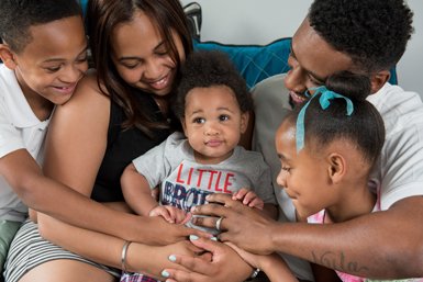 virtual prenatal birth baby with family