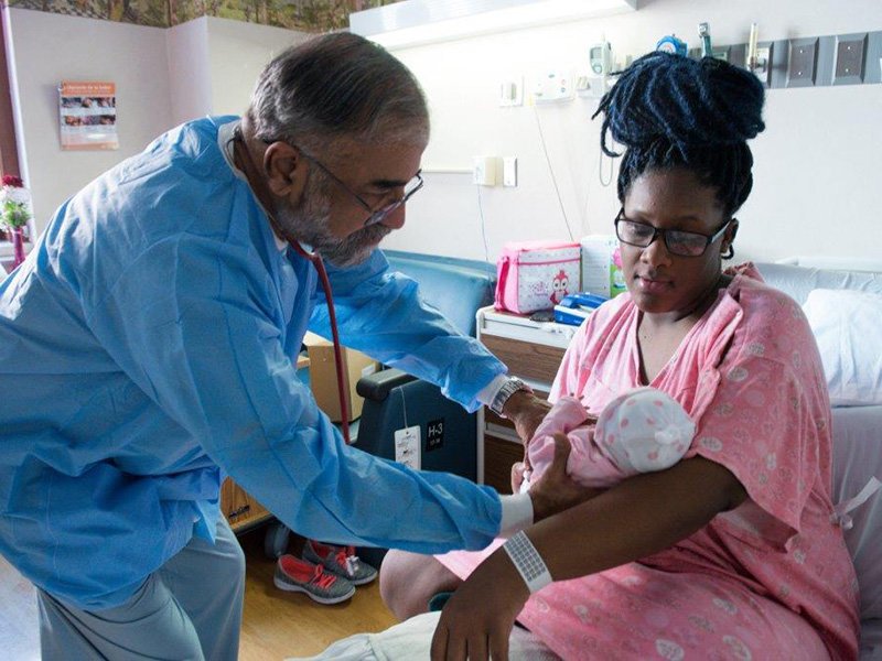 Daily In-room Visits nicu doc with inpatient and baby