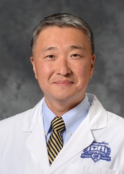 Henry Ford family medicine doctor, Jong Lee, MD